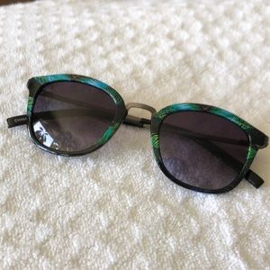 🏵2/$25🏵 Fashion Sunglasses